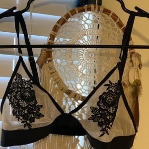 Mesh, Lace, Bra!